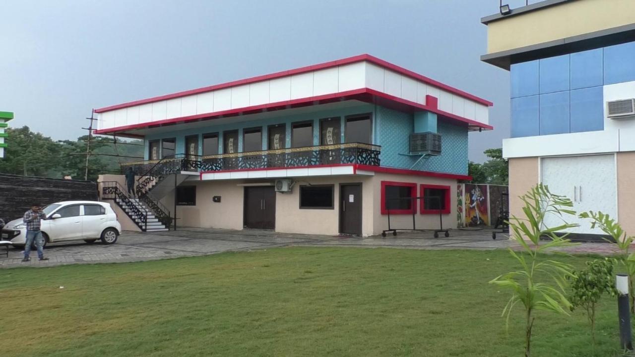 Midwaay Resort Patratu 外观 照片