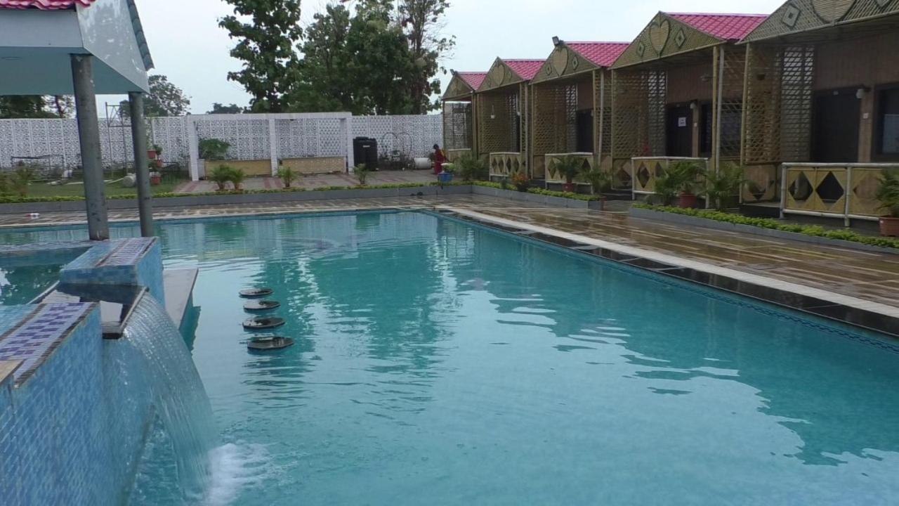 Midwaay Resort Patratu 外观 照片