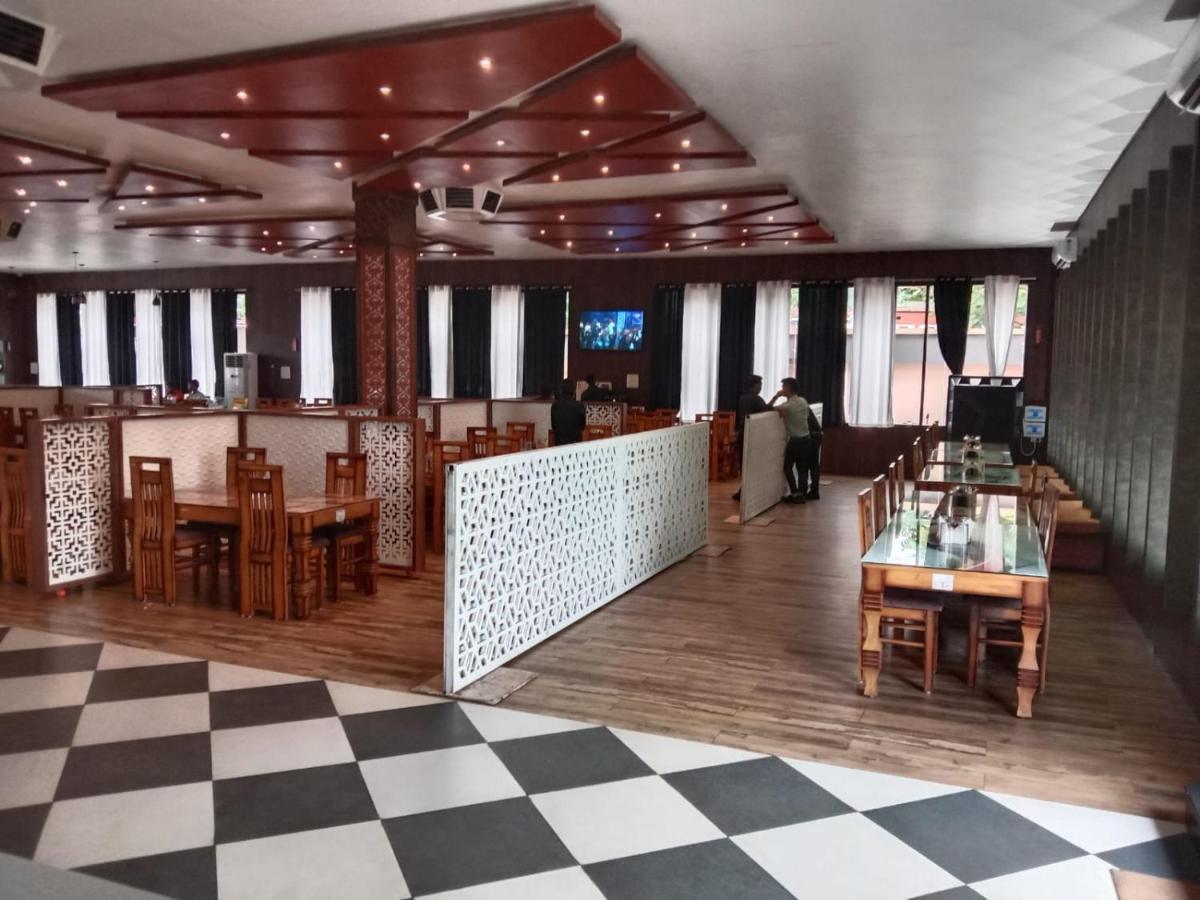 Midwaay Resort Patratu 外观 照片